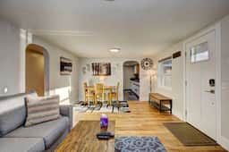 Little Blue Bungalow Pet Friendly, Fenced Yard! - Image 5