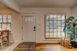 Newly Renovated North End Bungalow19 w/Parking - Image 3