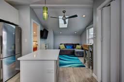 The Lilly Pad + PET Friendly Fenced YARD! - Image 5
