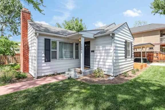 Celebration Chalet! near BSU Pets Welcome!