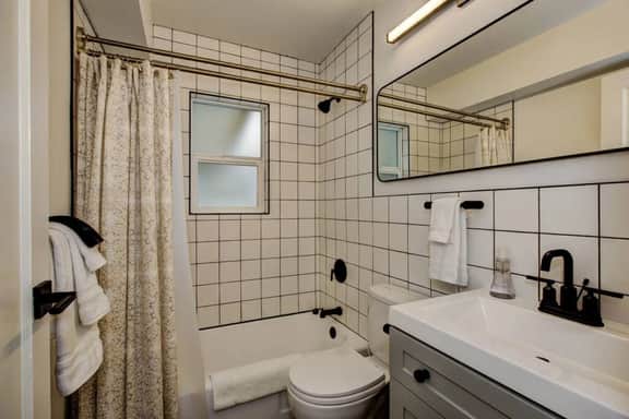 Newly Renovated North End Bungalow19 w/Parking