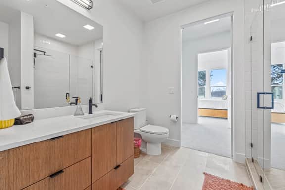 Serengeti Suite in Downtown Eagle