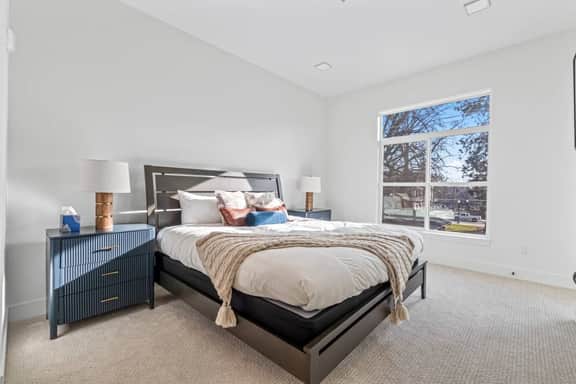 Serengeti Suite in Downtown Eagle - Image 5