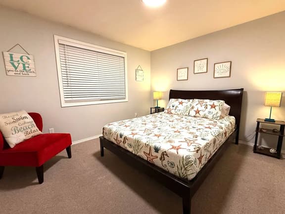 Seaside Escape downtown Meridian - Image 1