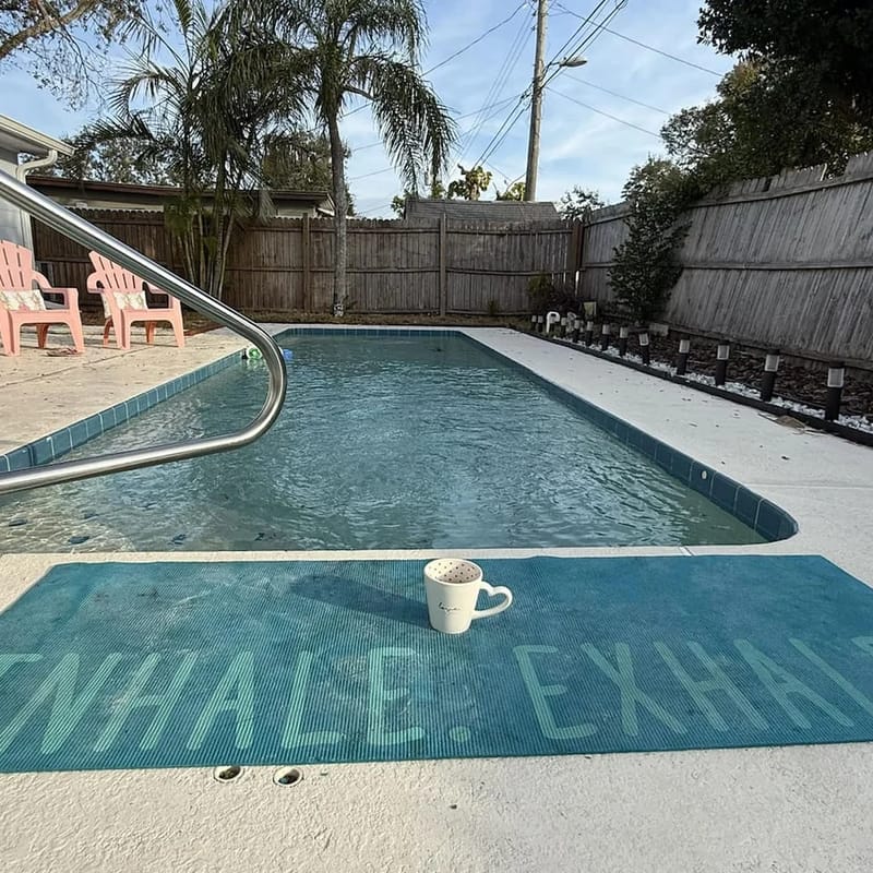 Captain's Cove with pool in Sunny Largo, FL